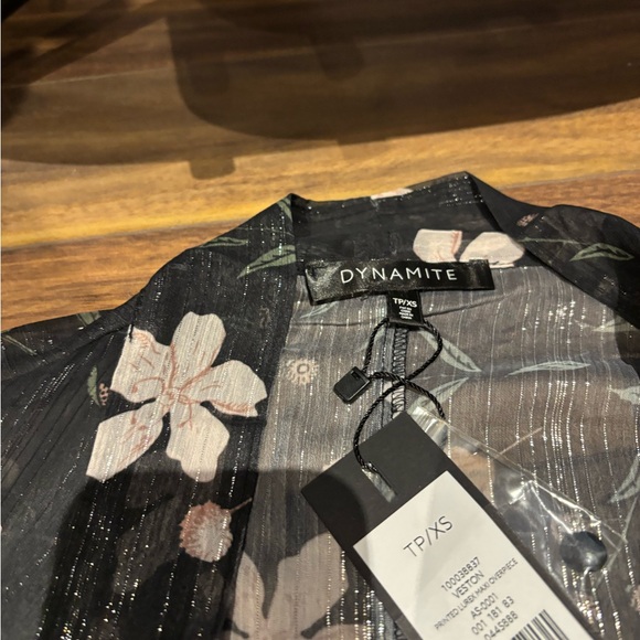 NWT sheer long top. Size xs - Picture 4 of 5